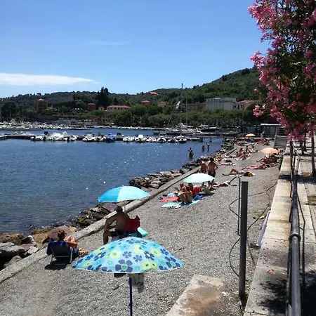 Casa Di Stella Tatil Evi Fezzano (Liguria)